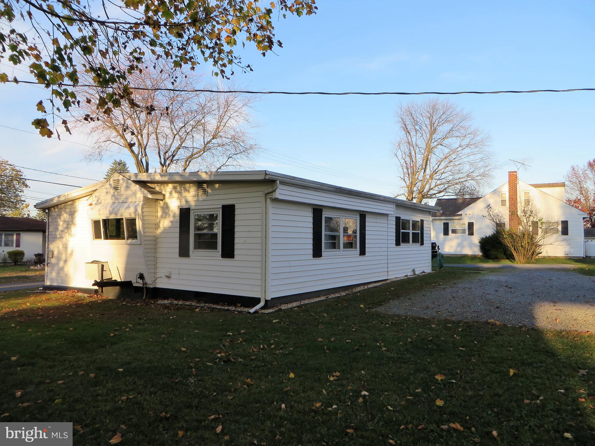 109 Snavely Mill Road Lititz, PA 17543 - Photo 3 of 16