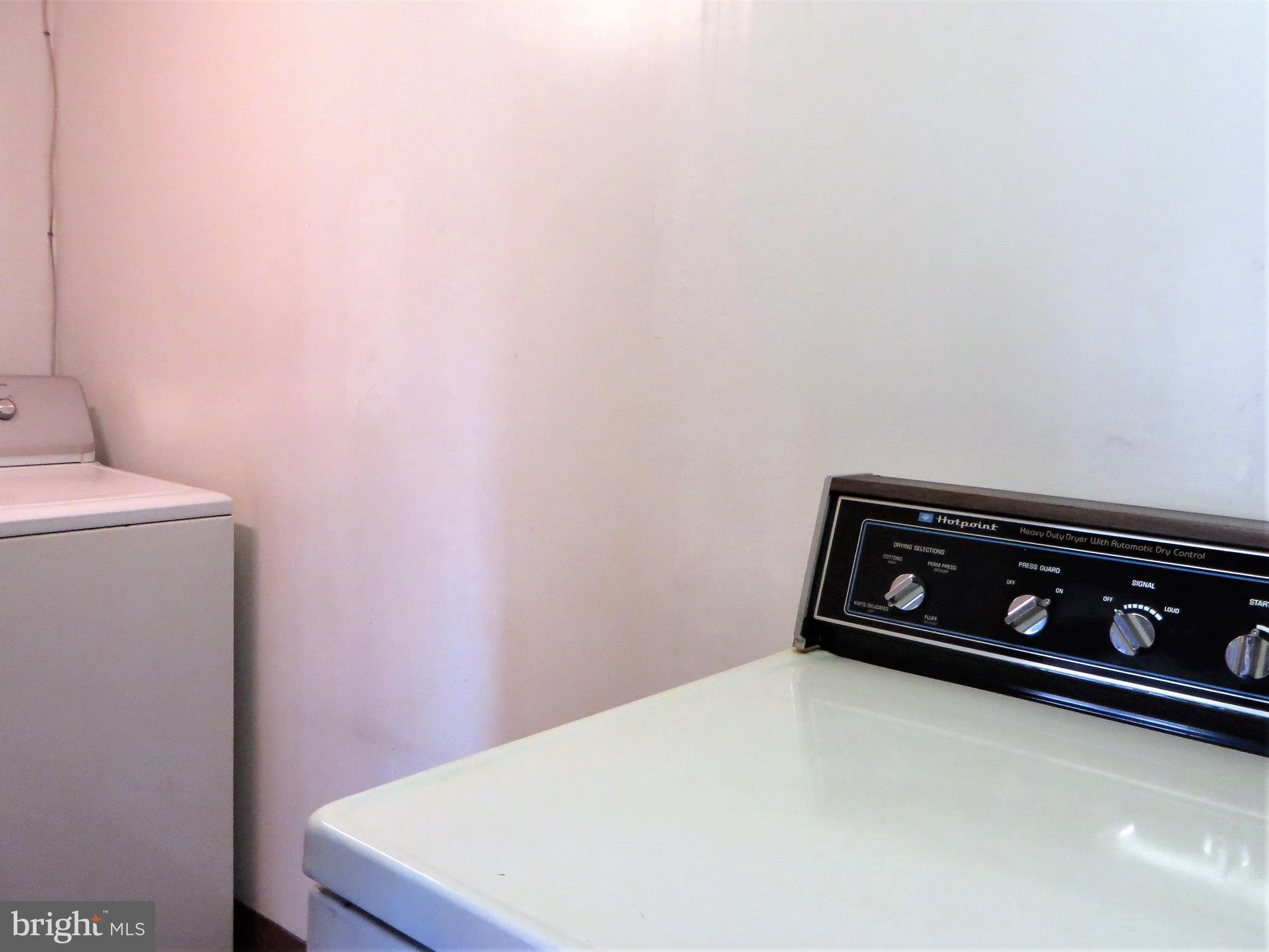 109 Snavely Mill Road Lititz, PA 17543 - Photo 9 of 16 Laundry Space