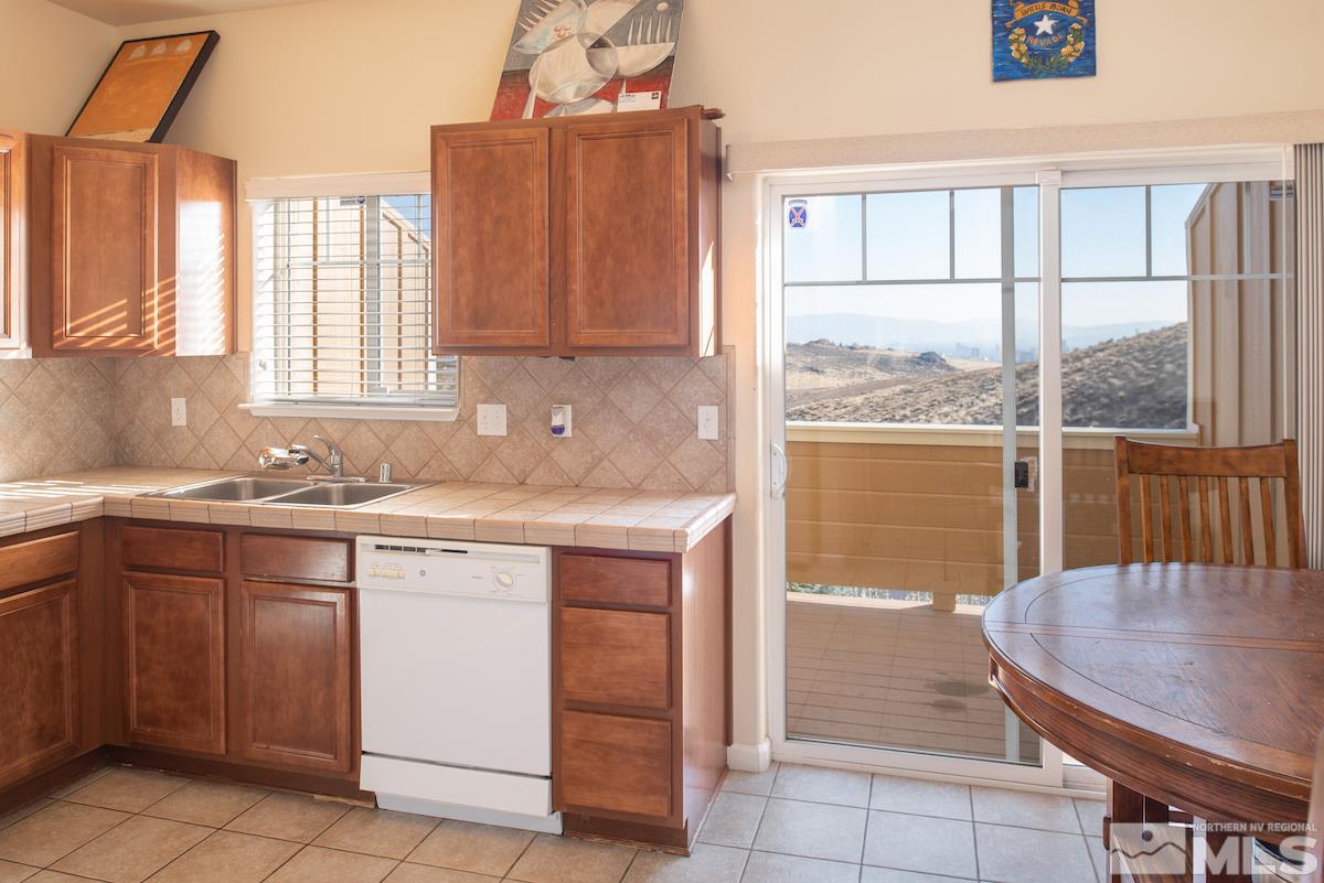 310 Dawson Jacob Lane Reno, NV 89503 - Photo 6 of 21 Photo 6