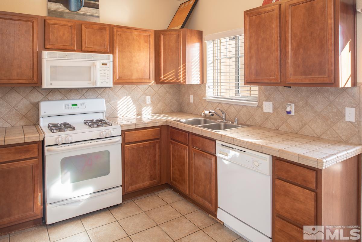 310 Dawson Jacob Lane Reno, NV 89503 - Photo 7 of 21 Photo 7