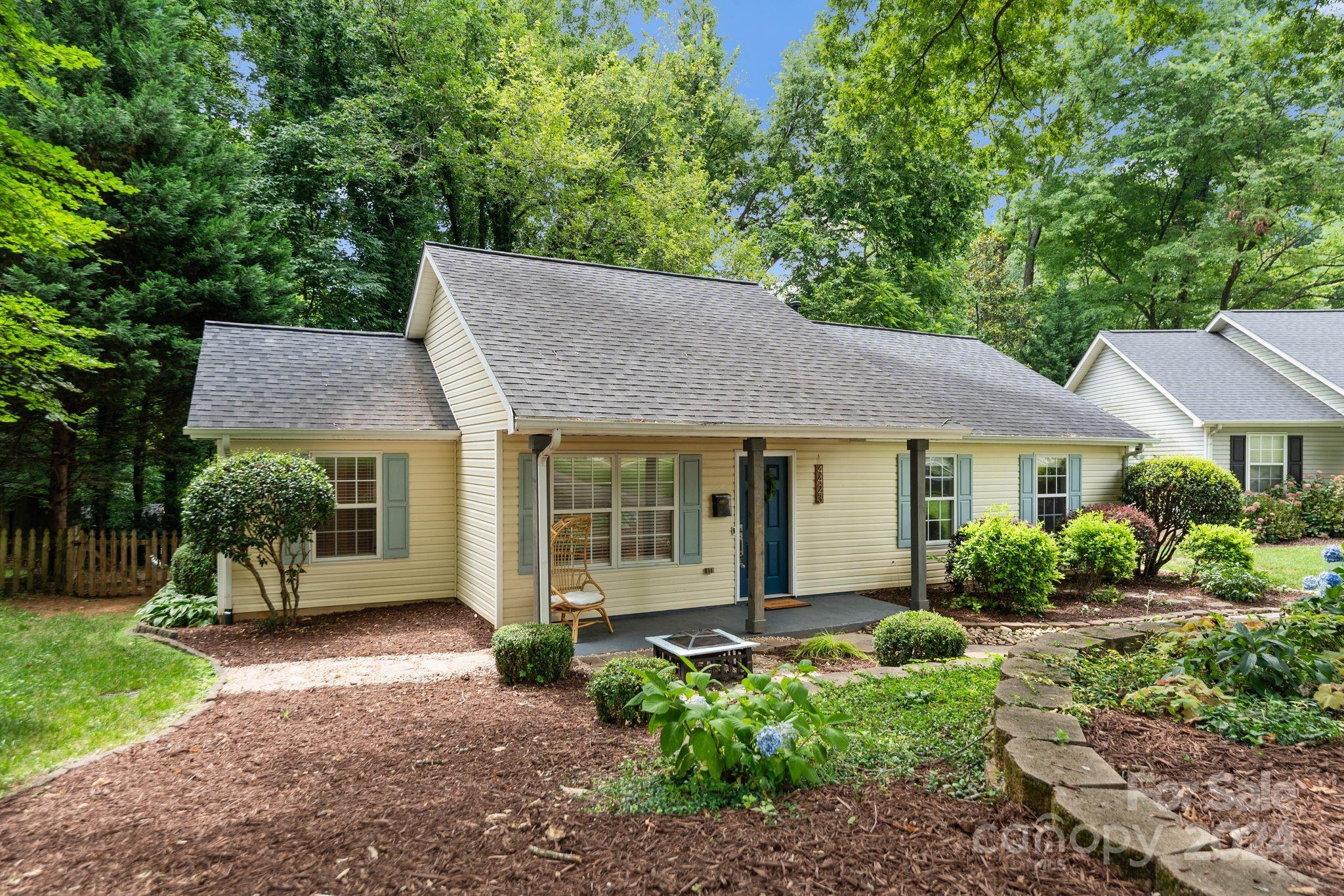 4423 Garris Road Charlotte, NC 28209 - Photo 2 of 32 Gallery Image 2