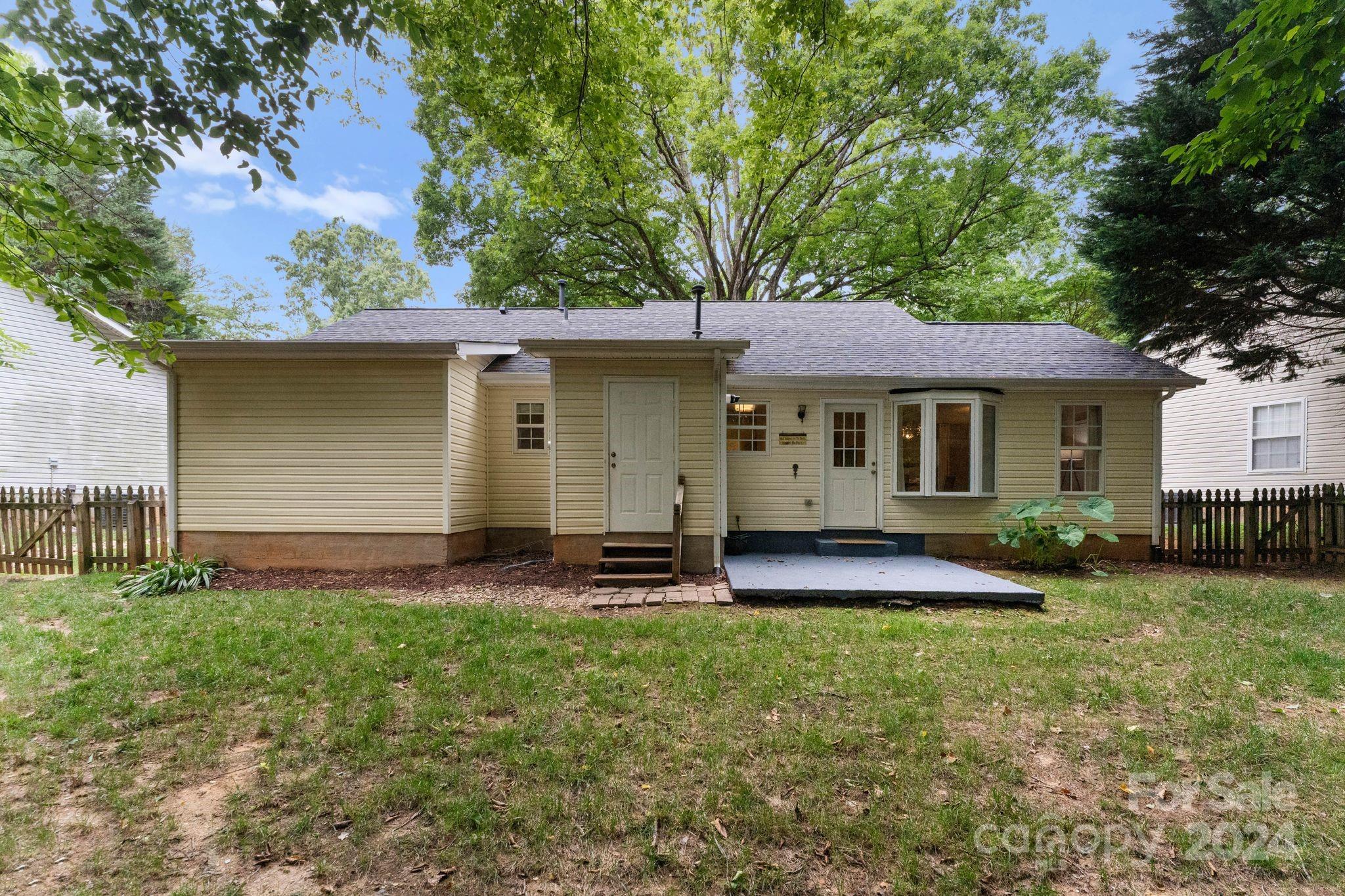 4423 Garris Road Charlotte, NC 28209 - Photo 26 of 32 Gallery Image 26