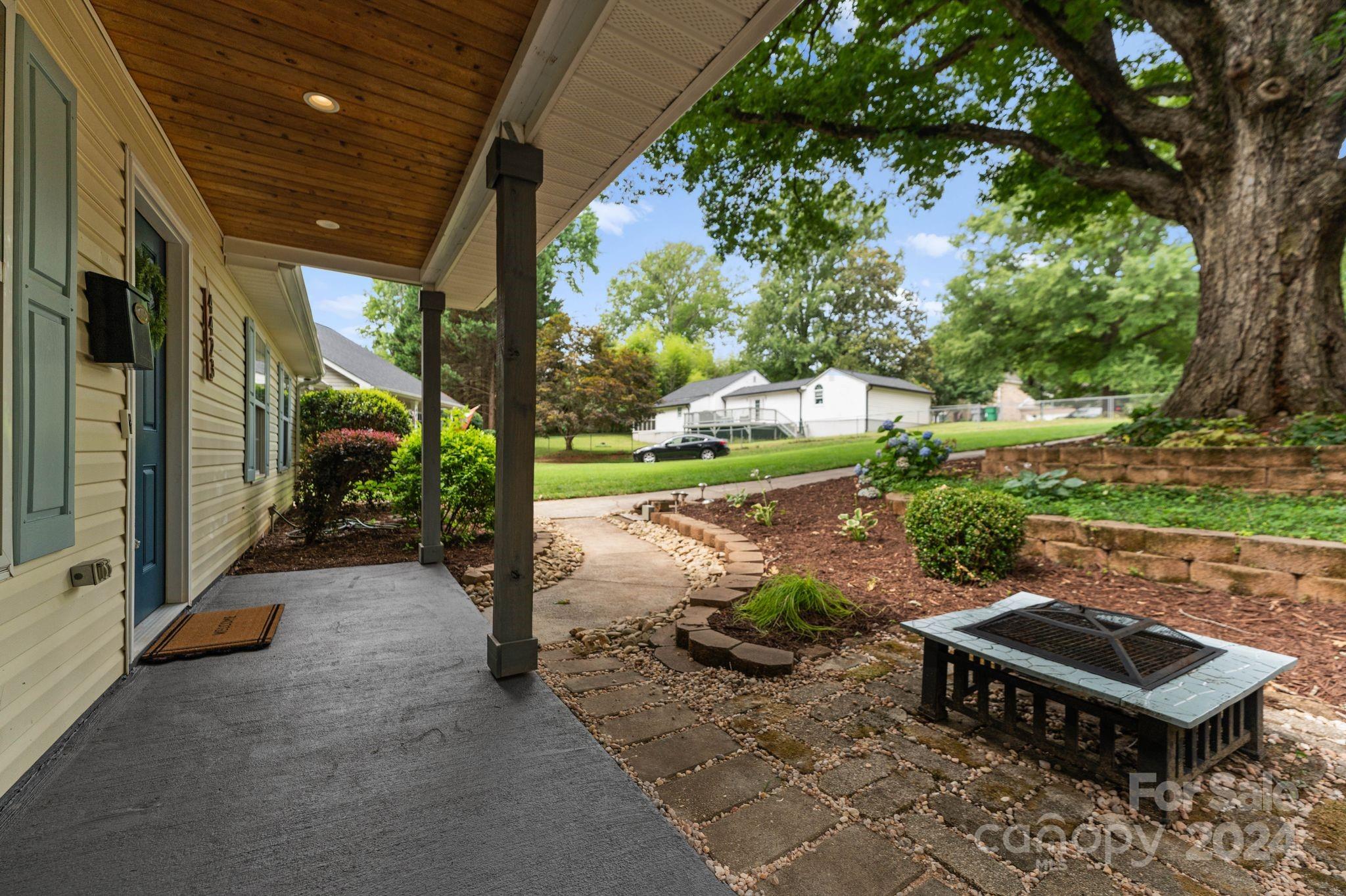 4423 Garris Road Charlotte, NC 28209 - Photo 29 of 32 Gallery Image 29