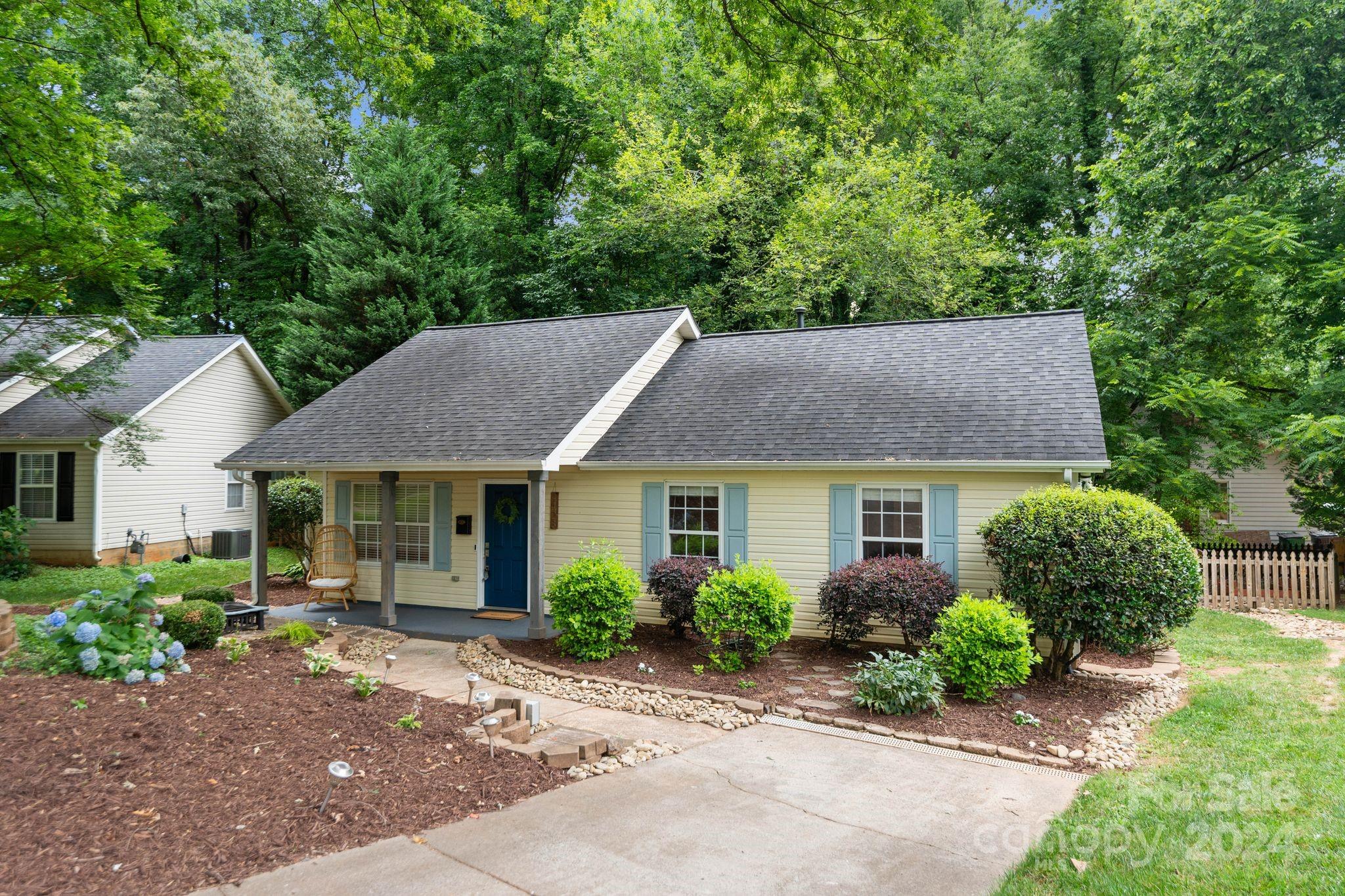 4423 Garris Road Charlotte, NC 28209 - Photo 3 of 32 Gallery Image 3