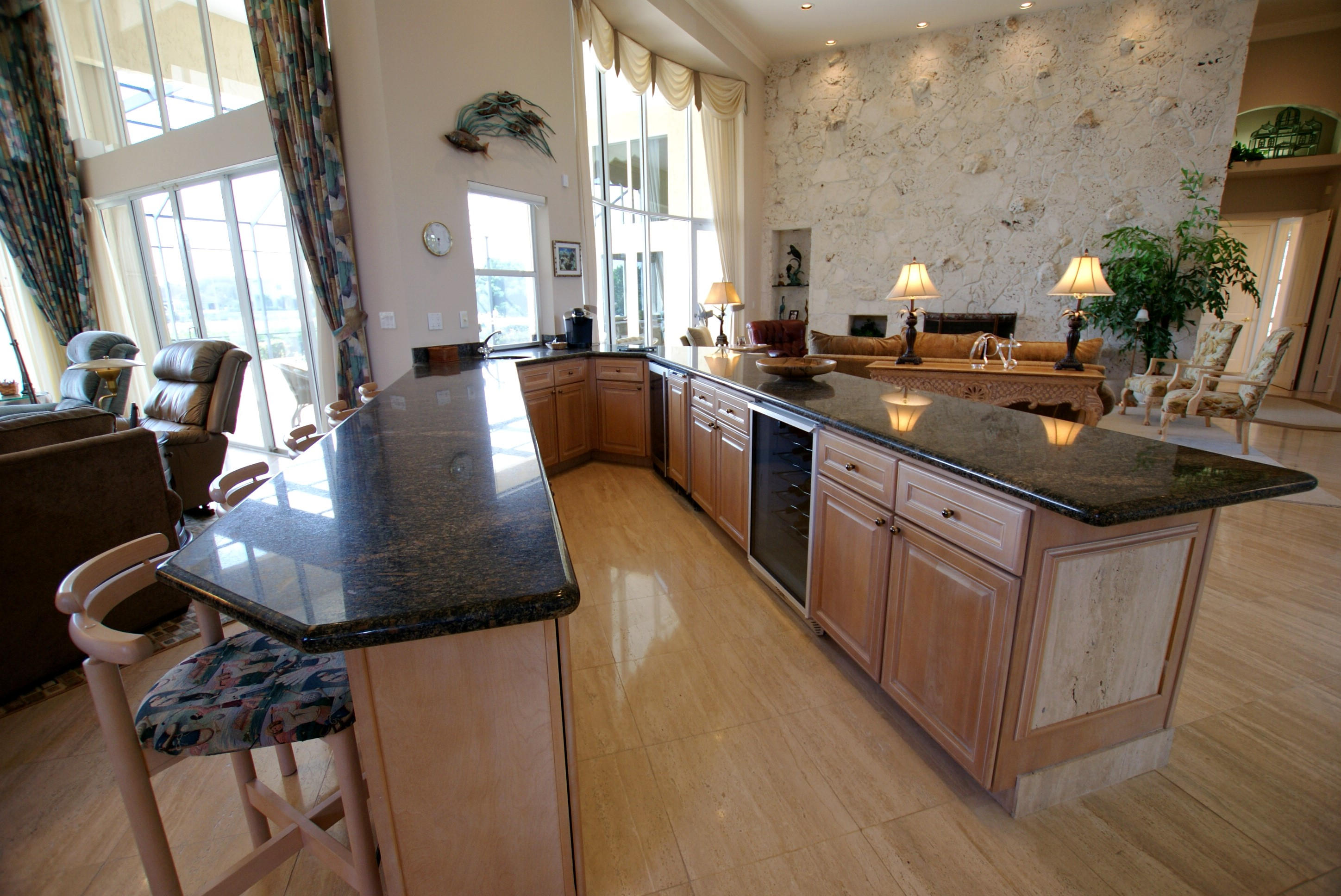 4914 County Line Road Tequesta, FL 33469 - Photo 8 of 24 Bar