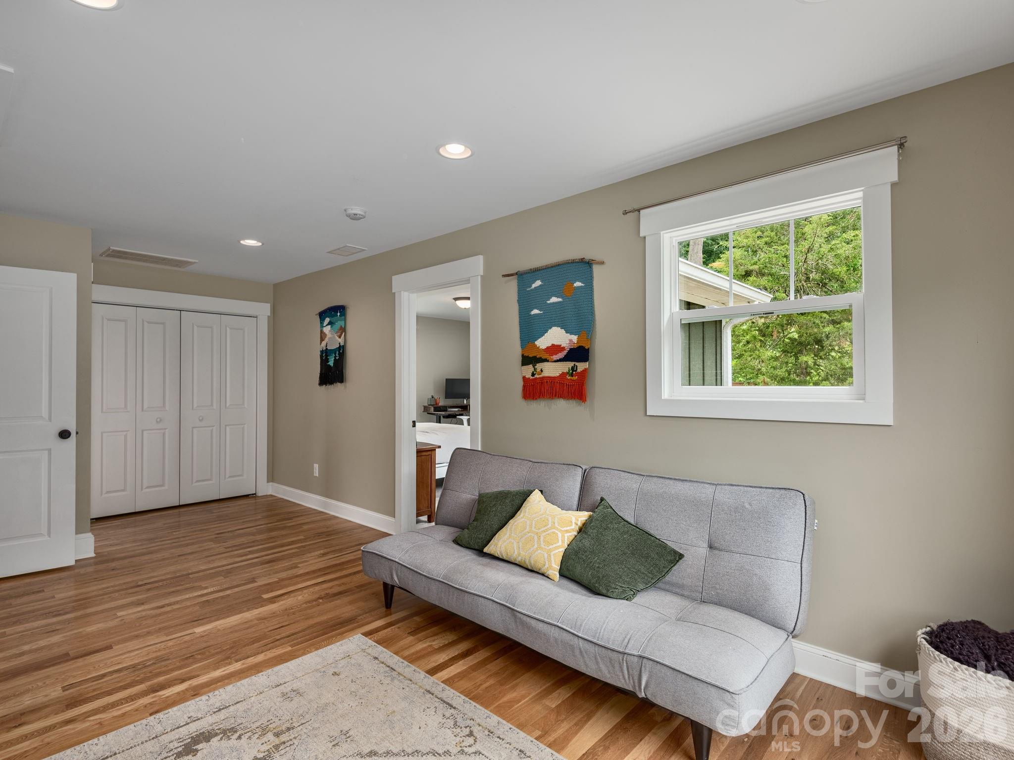 80 Bassett Road Asheville, NC 28804 - Photo 22 of 37