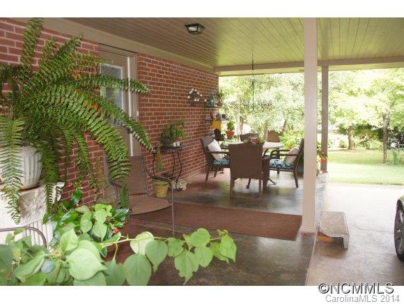 118 Freeman Street Rutherfordton, NC 28139 - Photo 4 of 14