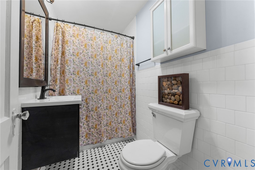 140 Chancellor Road Hampton, VA 23661 - Photo 8 of 31