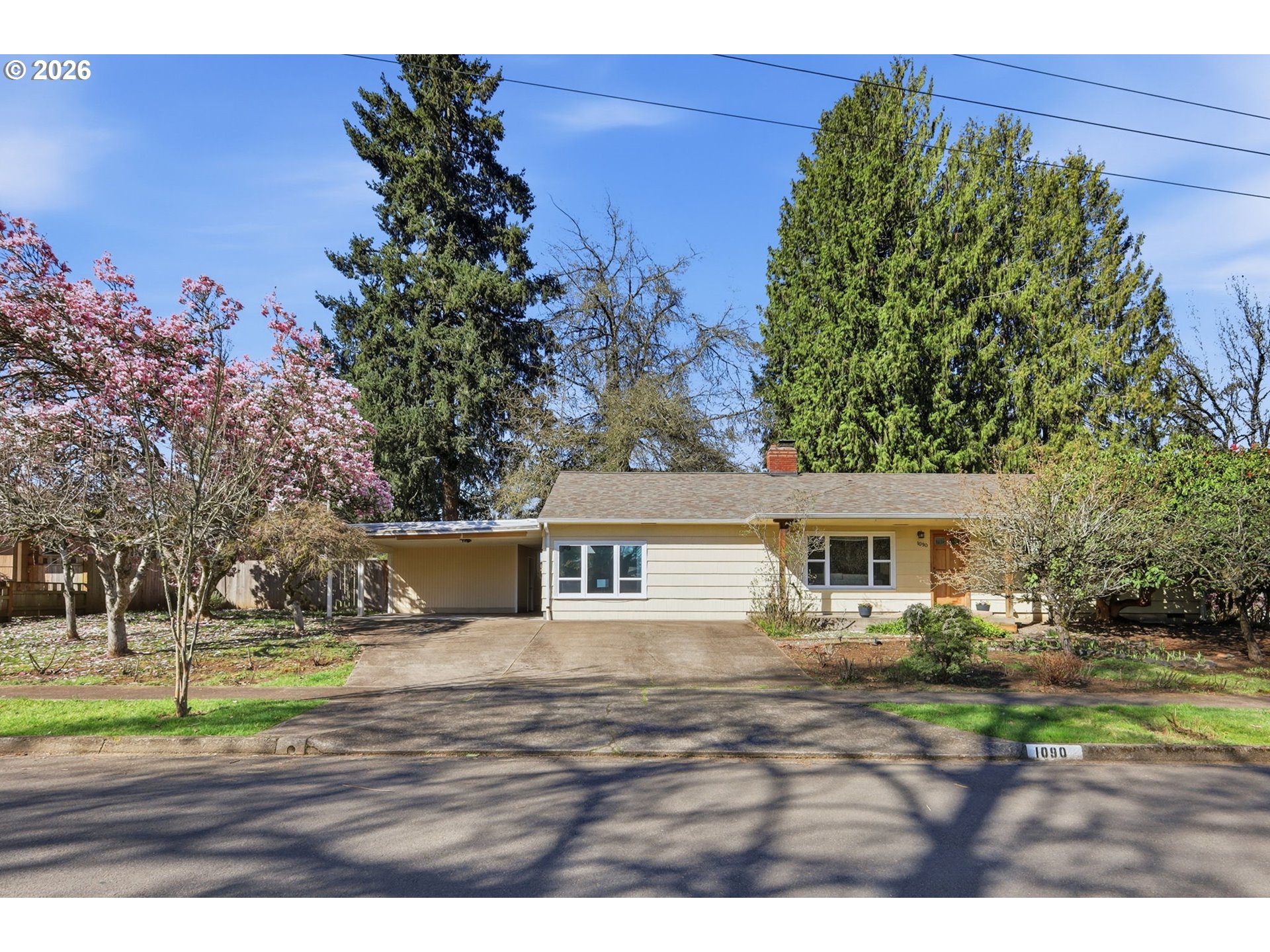 1090 Corydon Street Eugene, OR 97401 - Photo 3 of 47