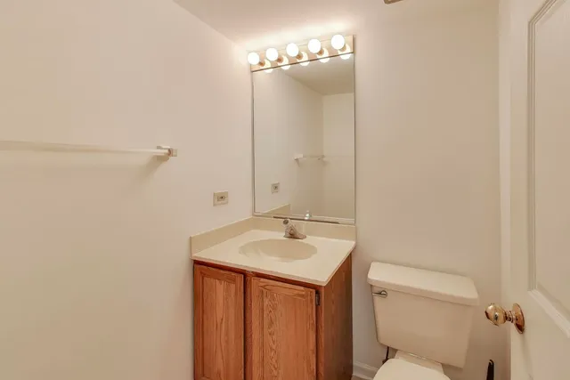 $399,900 | 11467 Ashley Woods Drive, Westchester, IL 60154