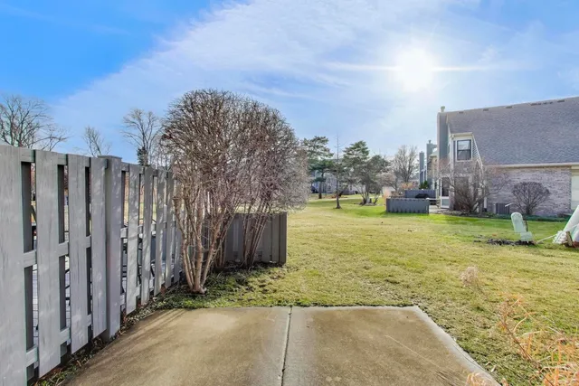 $399,900 | 11467 Ashley Woods Drive, Westchester, IL 60154