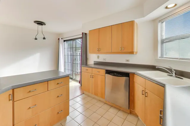 $399,900 | 11467 Ashley Woods Drive, Westchester, IL 60154