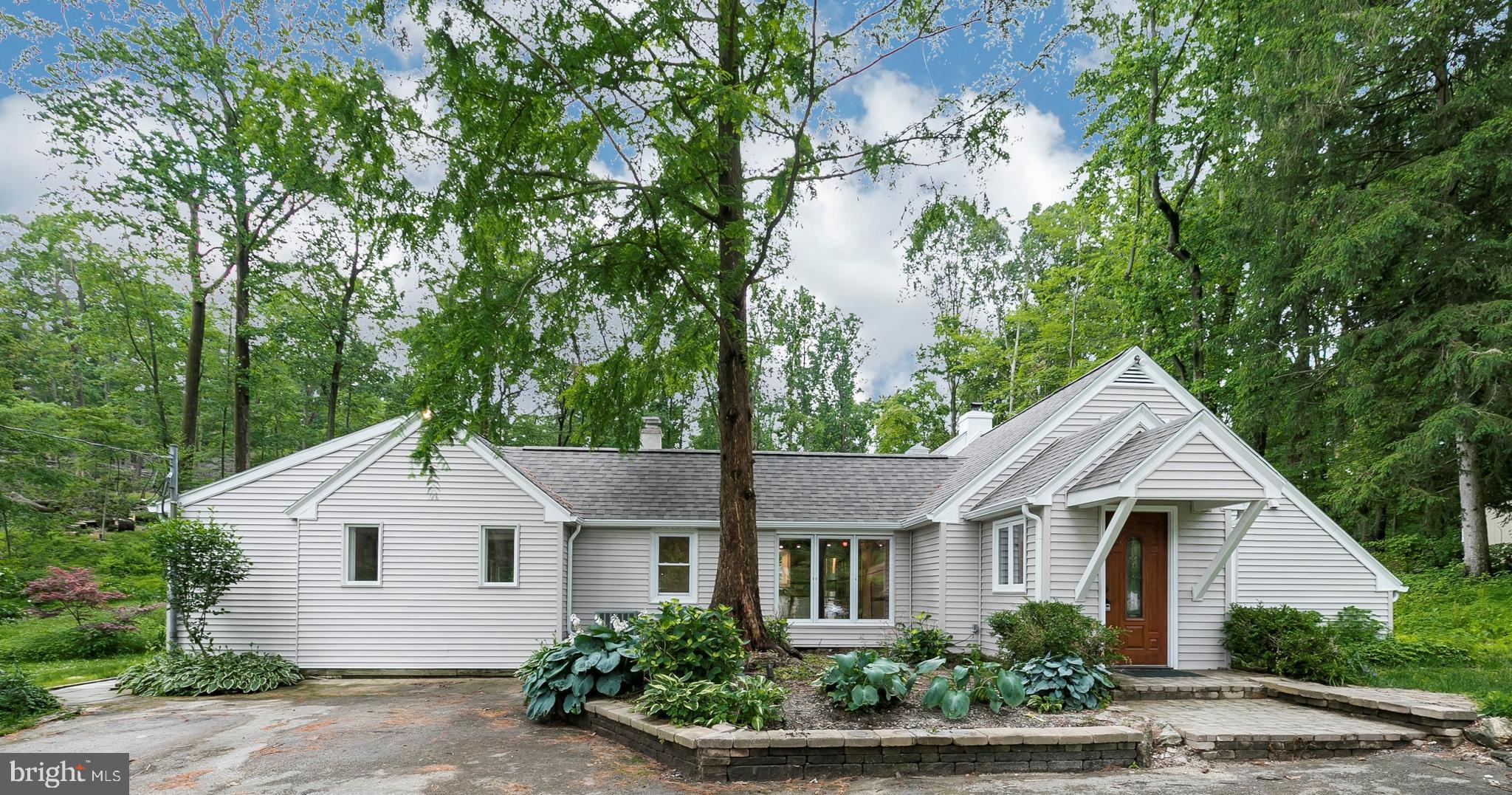98 Spring Road Malvern, PA 19355 - Photo 2 of 17 Gallery Image 2
