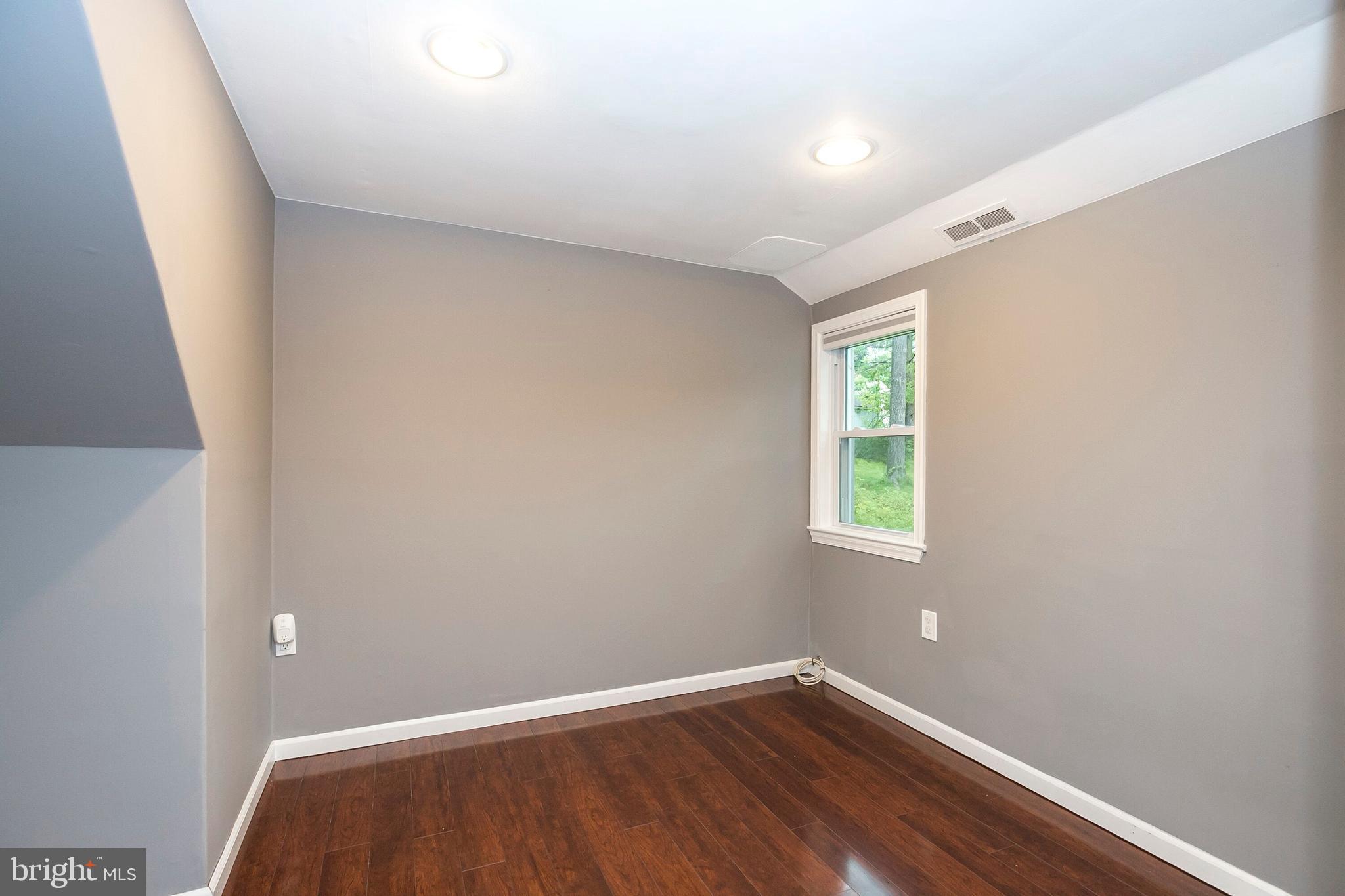 98 Spring Road Malvern, PA 19355 - Photo 6 of 17 Gallery Image 6