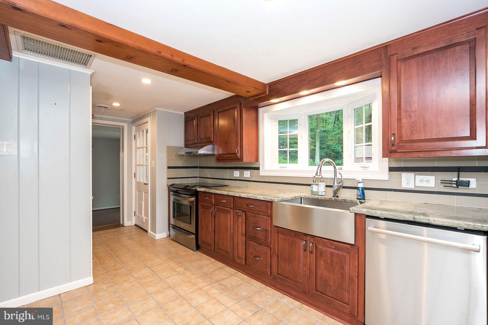 98 Spring Road Malvern, PA 19355 - Photo 10 of 17 Gallery Image 10