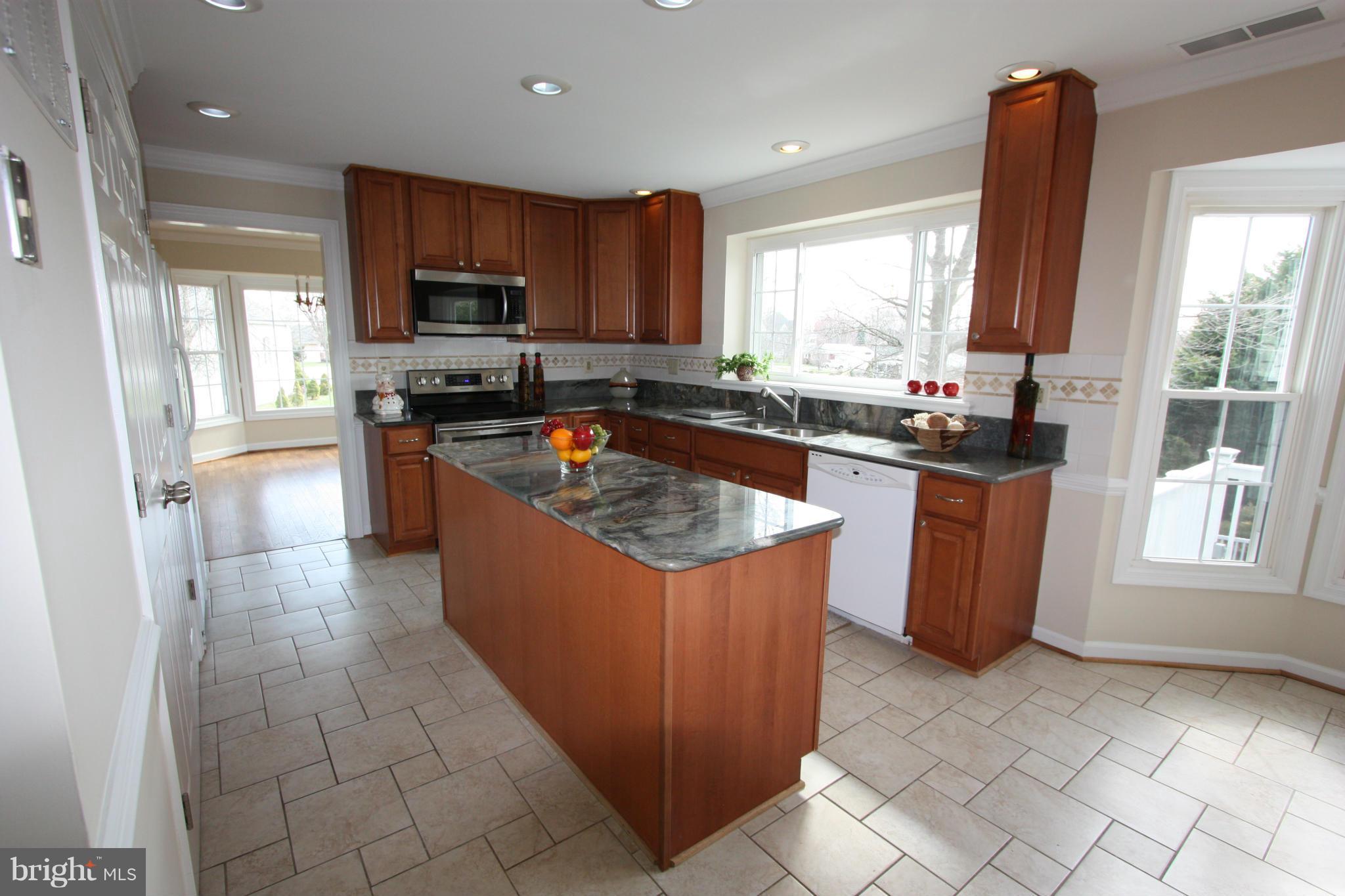 9228 Bretton Reef Road Baltimore, MD 21234 - Photo 13 of 30 Kitchen