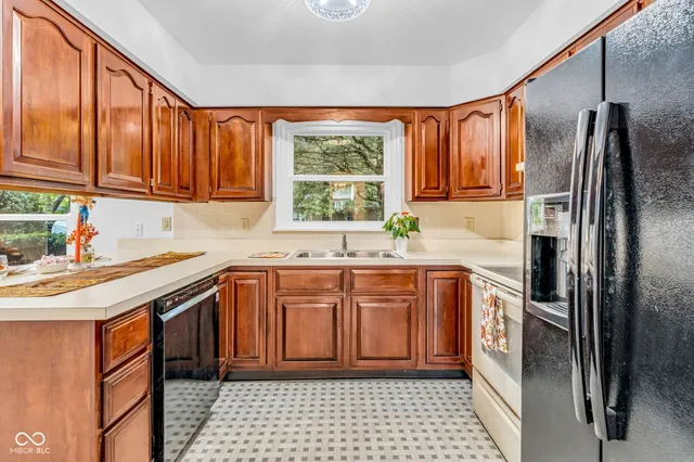 $244,900 | 1897 East Crystal Creek Drive, Terre Haute, IN 47802