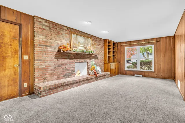 $244,900 | 1897 East Crystal Creek Drive, Terre Haute, IN 47802