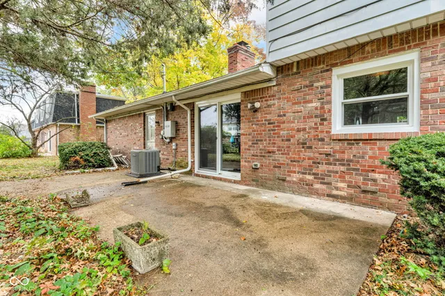 $244,900 | 1897 East Crystal Creek Drive, Terre Haute, IN 47802