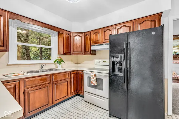 $234,300 | 1897 East Crystal Creek Drive, Terre Haute, IN 47802