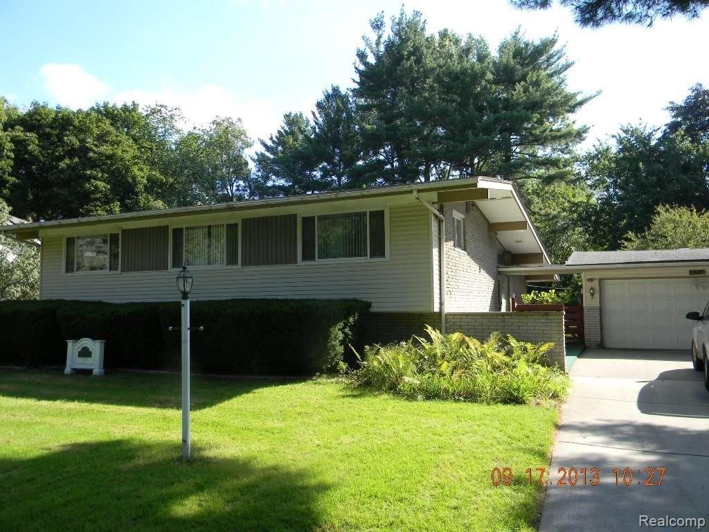18266 Berg Road Detroit, MI 48219 - Photo 1 of 16 DSCN6855.JPG