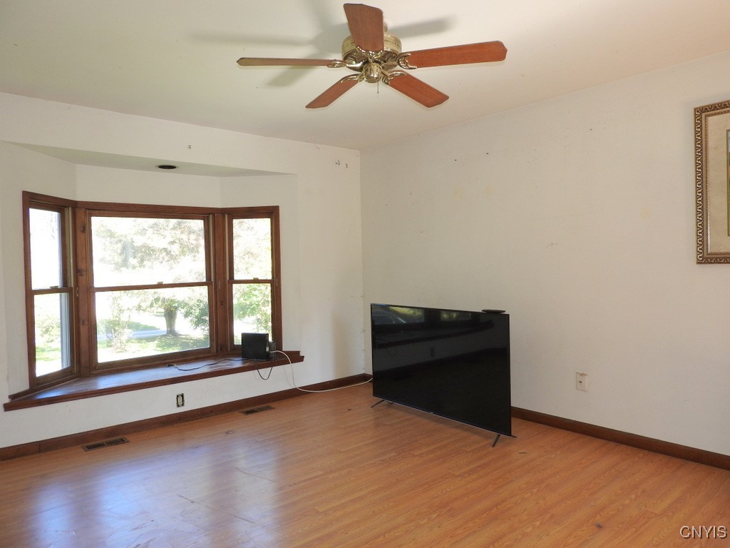 2848 Warners Road Camillus, NY 13031 - Photo 3 of 18