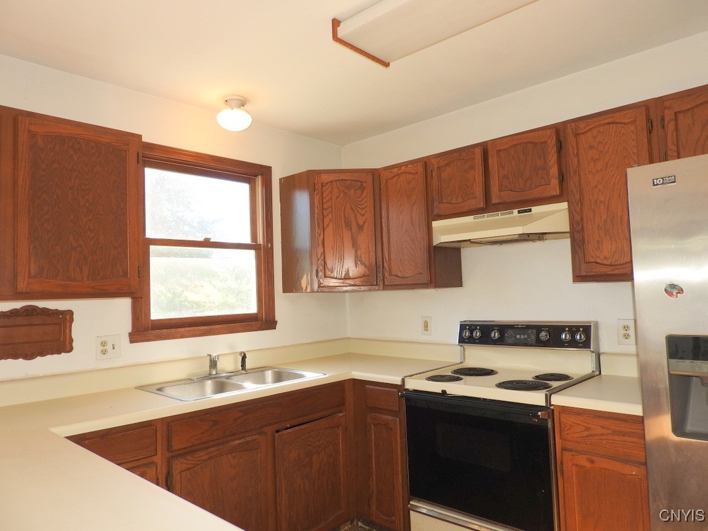 2848 Warners Road Camillus, NY 13031 - Photo 9 of 18