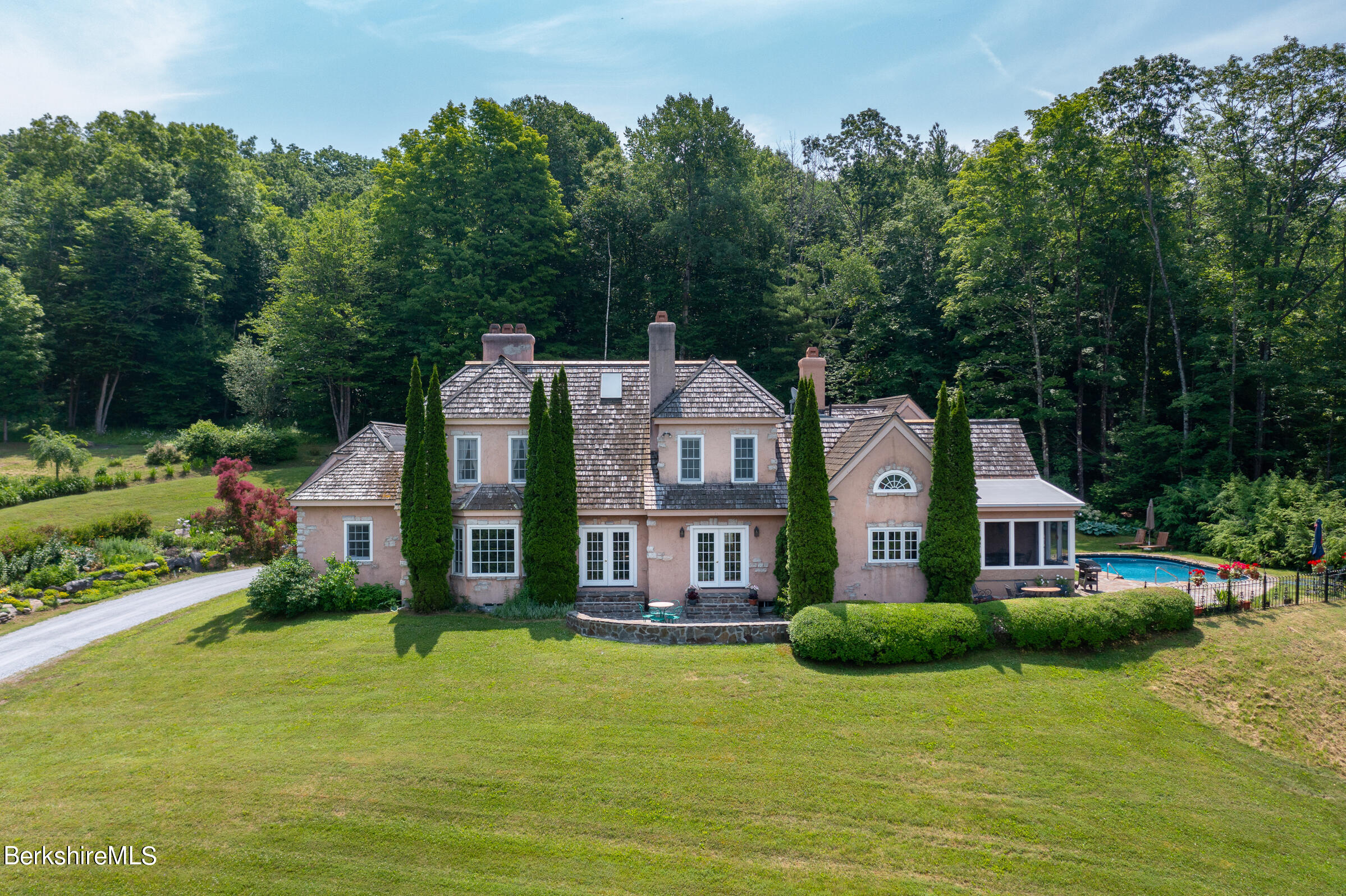 76 Lenox Road West Stockbridge, MA 01266 - Photo 4 of 47 EXTERIOR