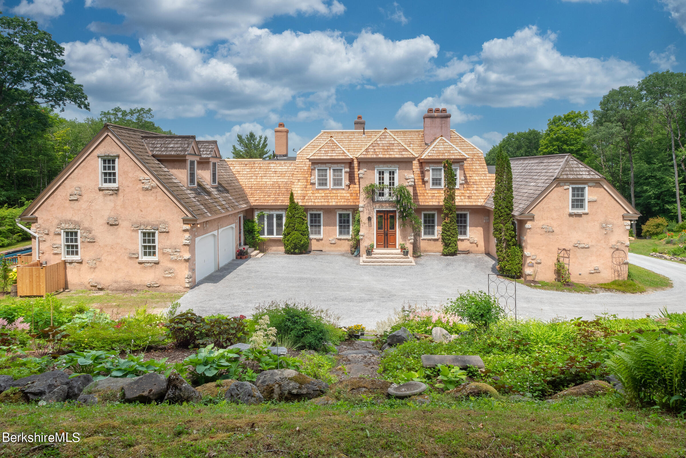76 Lenox Road West Stockbridge, MA 01266 - Photo 8 of 47 EXTERIOR