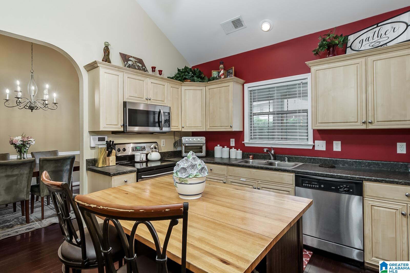 131 Chinaberry Lane Alabaster, AL 35114 - Photo 17 of 28