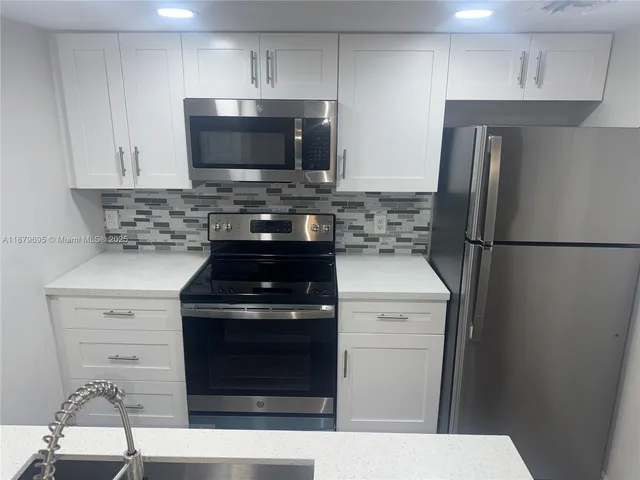 $250,000 | 3183 Coral Lake Drive, Unit 3183, Coral Springs, FL 33065