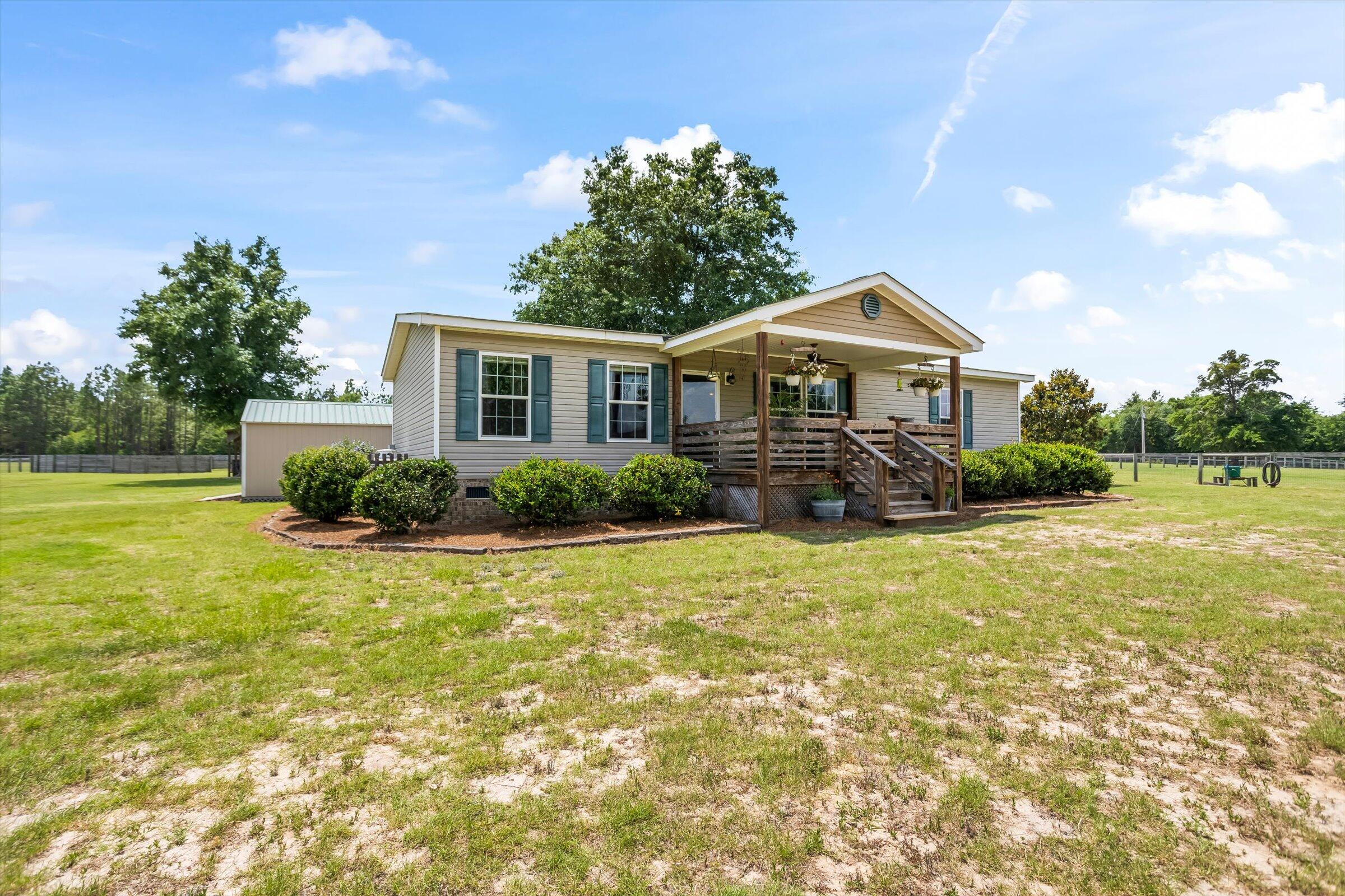 1178 Weeks Road Williston, SC 29853 - Photo 3 of 72