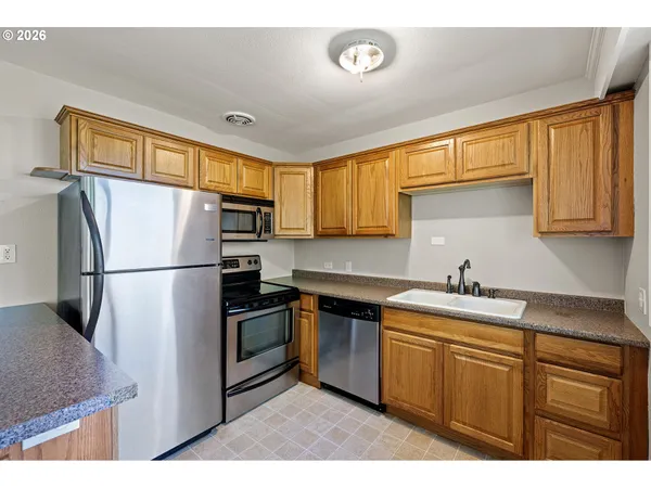 $169,000 | 1619 Garfield Place, Eugene, OR 97402