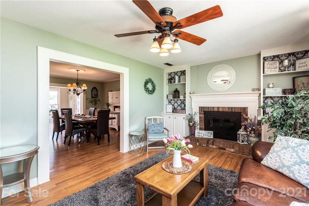 331 Skyline Road Hickory, NC 28601 - Photo 5 of 37 Gallery Image 5