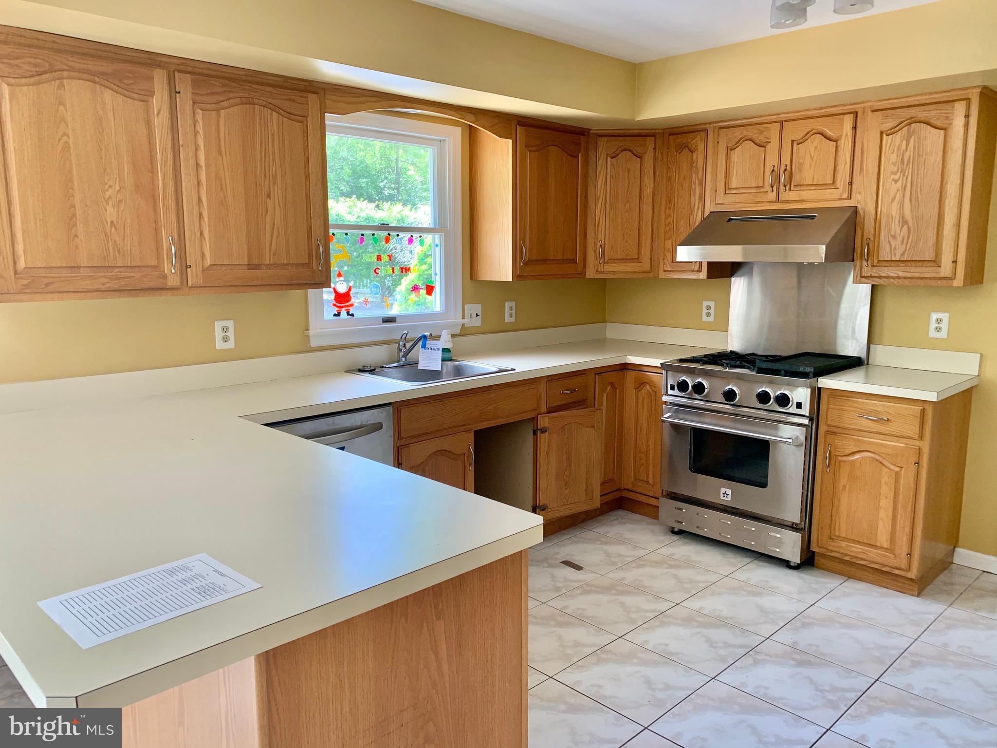 715 Old Fritztown Road Reading, PA 19608 - Photo 13 of 35