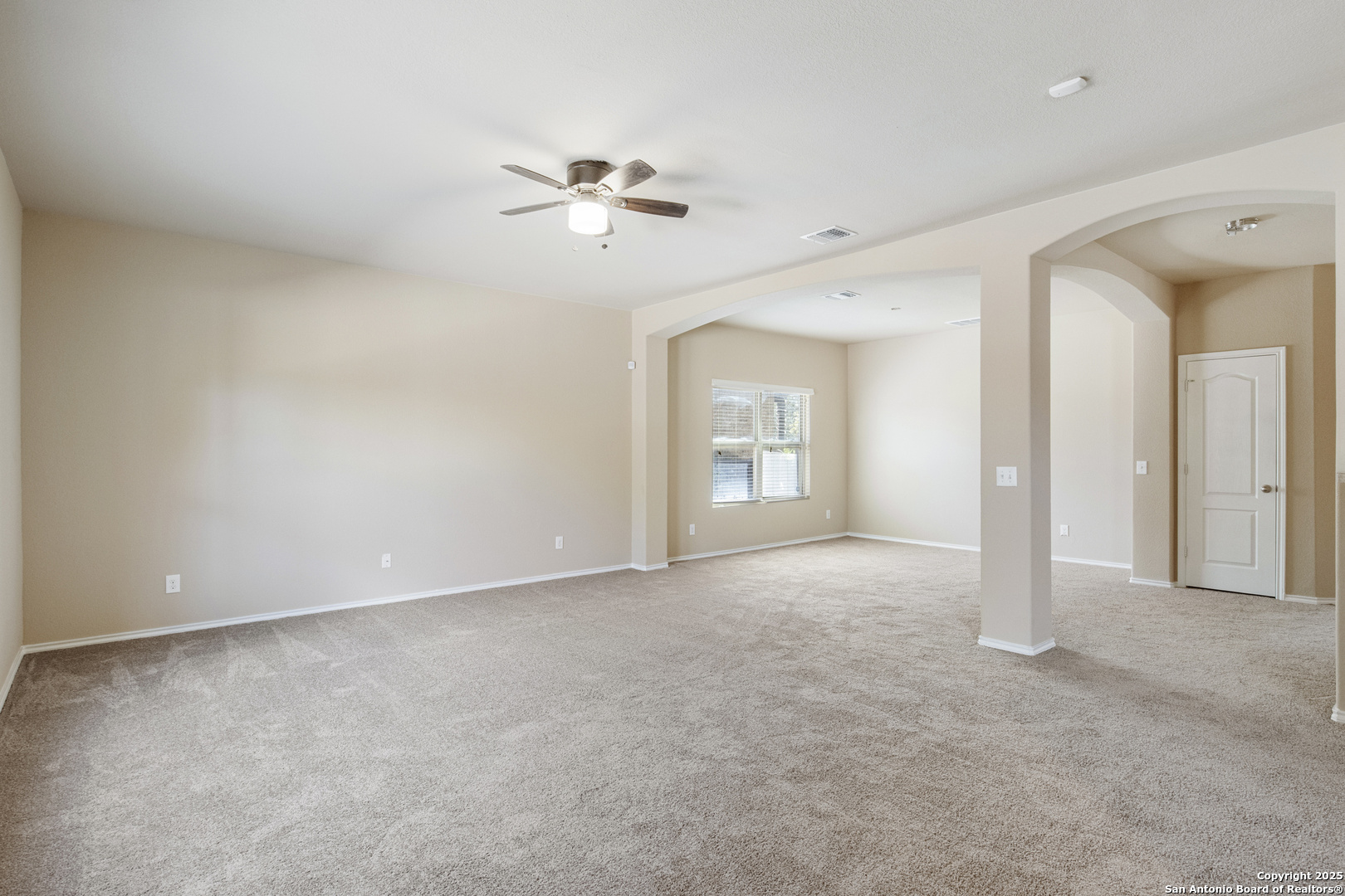 12407 Caprock Ranch San Antonio, TX 78245 - Photo 18 of 42