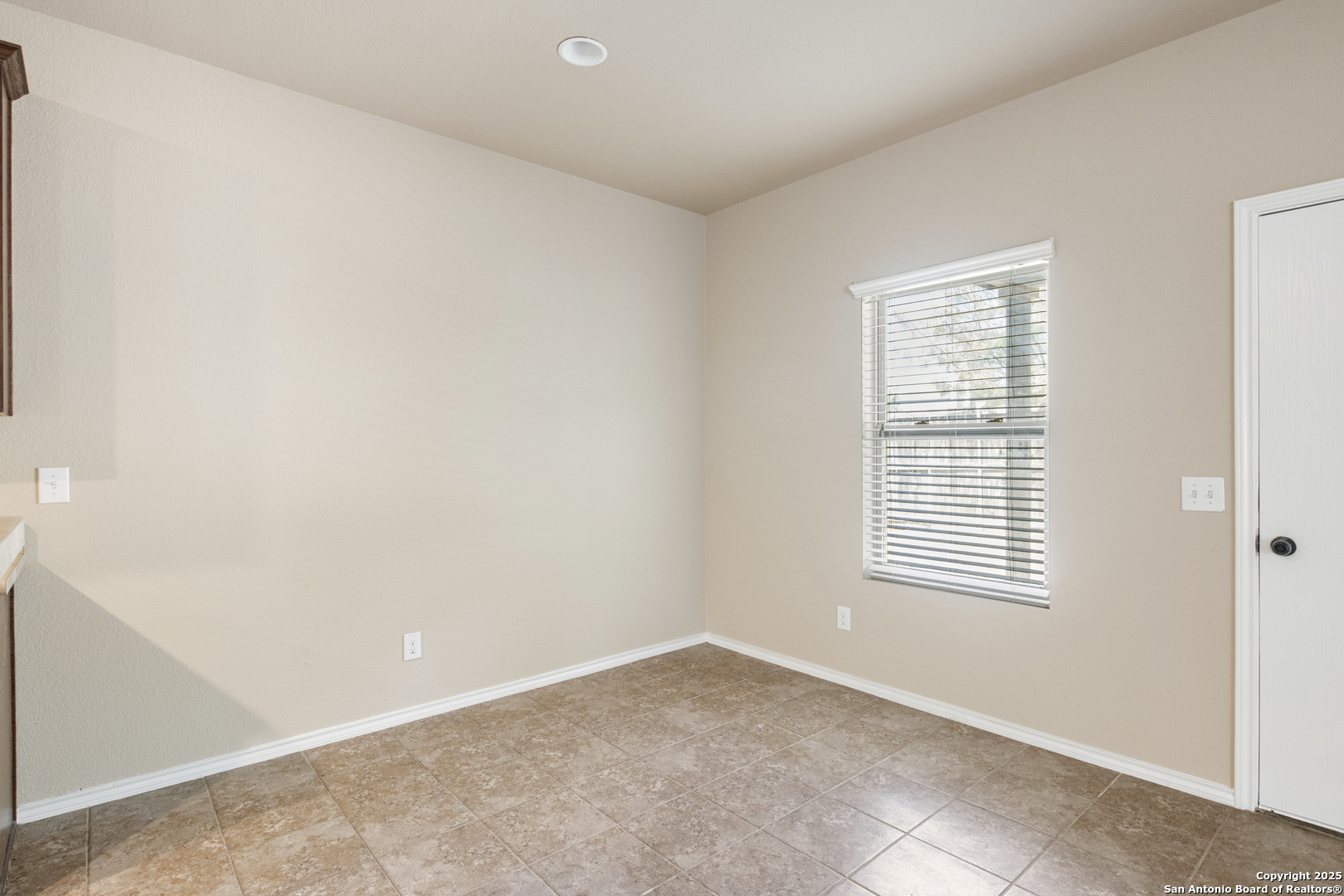 12407 Caprock Ranch San Antonio, TX 78245 - Photo 19 of 42