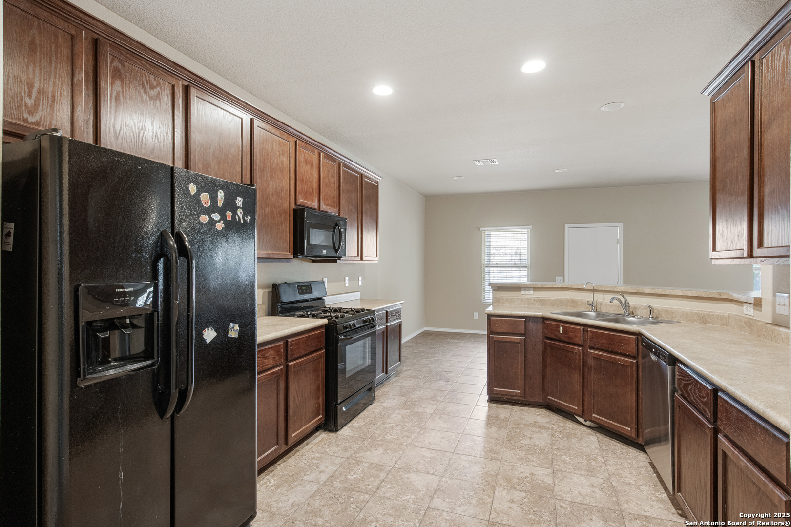 12407 Caprock Ranch San Antonio, TX 78245 - Photo 22 of 42