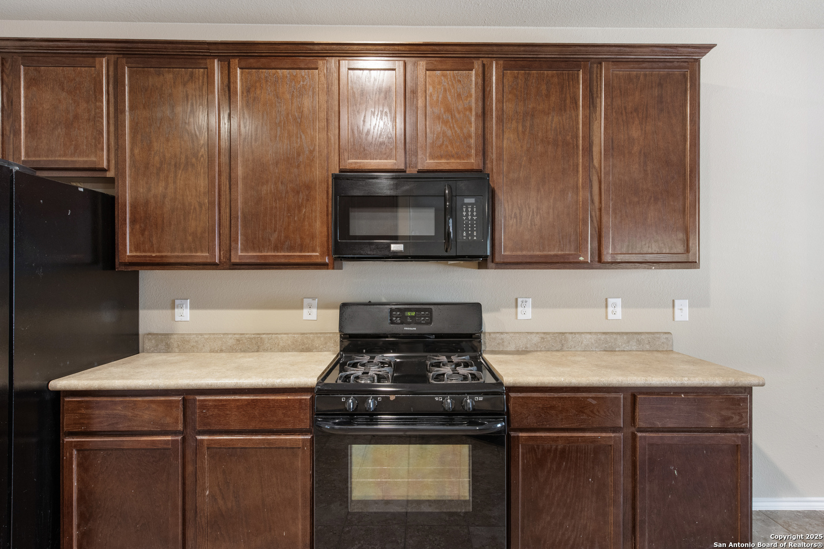 12407 Caprock Ranch San Antonio, TX 78245 - Photo 23 of 42