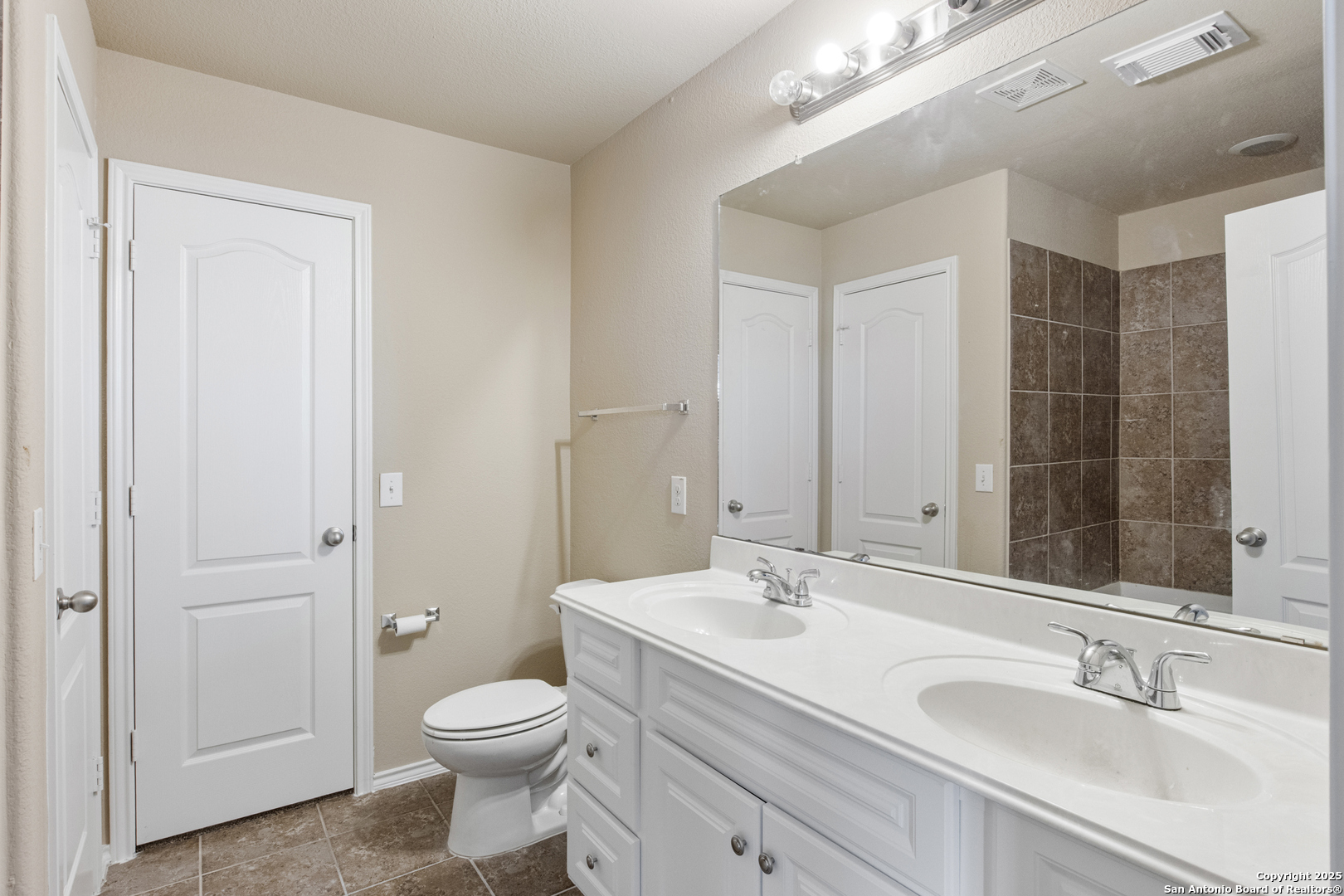 12407 Caprock Ranch San Antonio, TX 78245 - Photo 28 of 42