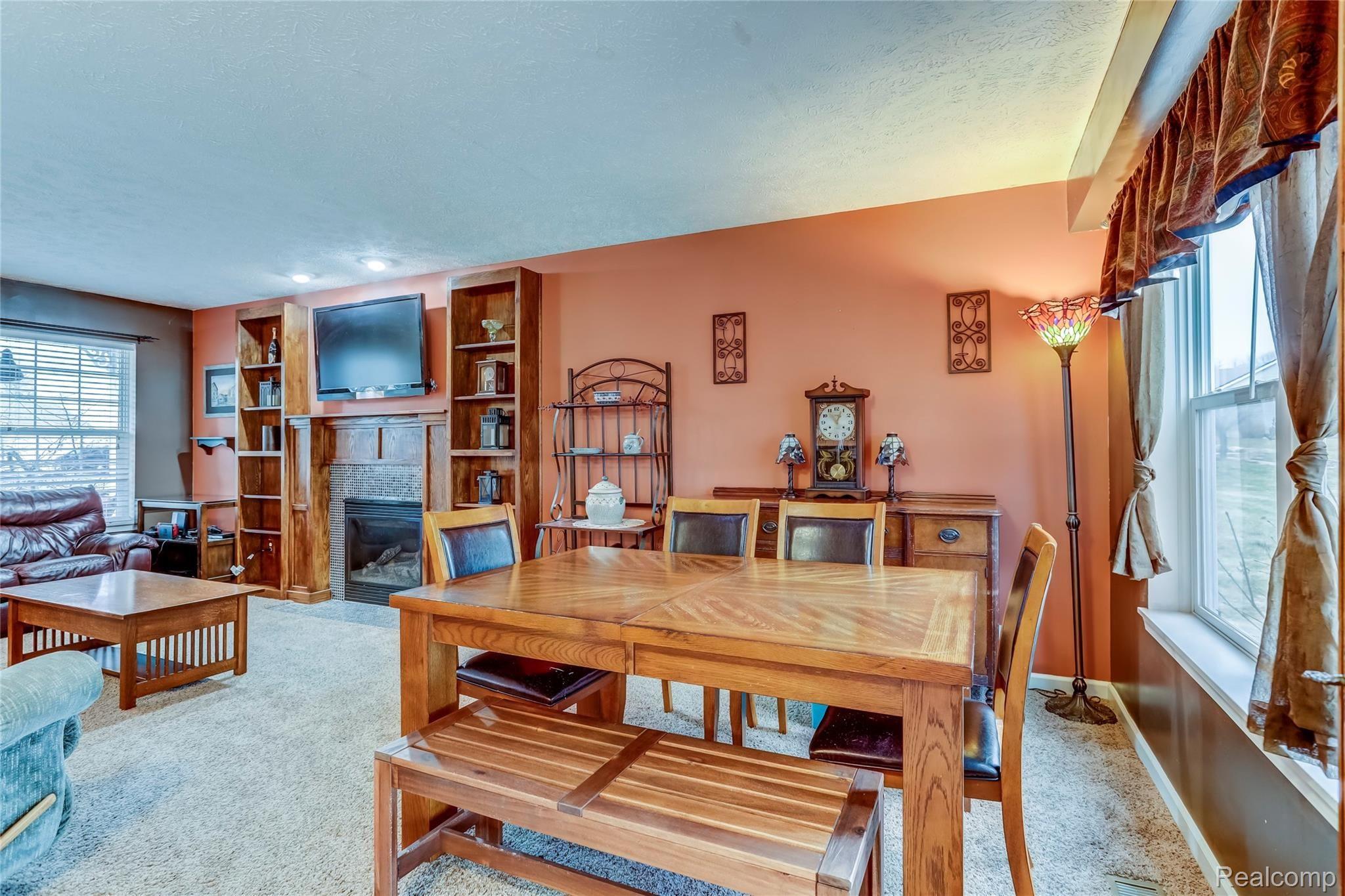 774 Dewars Street Howell, MI 48843 - Photo 8 of 24 774 Dewars St Howell, MI -6-FULL.jpg