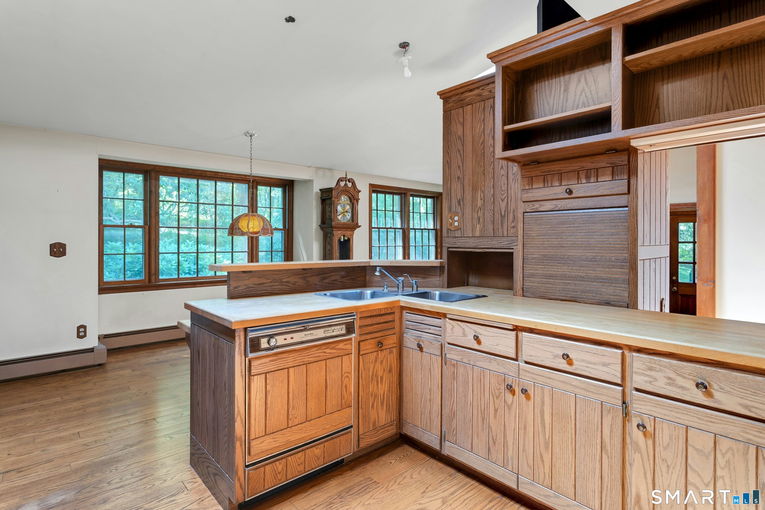 85 Carriage Road Wilton, CT 06897 - Photo 15 of 38