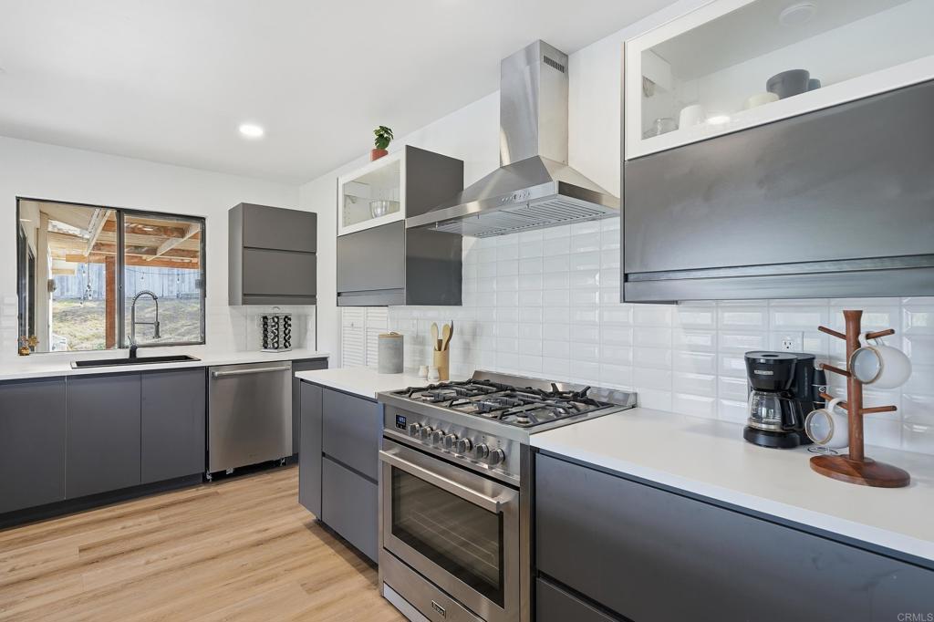 1003 Vía Unidos Fallbrook, CA 92028 - Photo 13 of 56