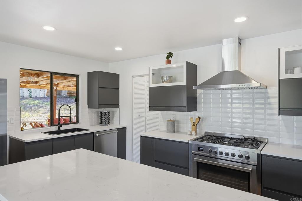 1003 Vía Unidos Fallbrook, CA 92028 - Photo 14 of 56