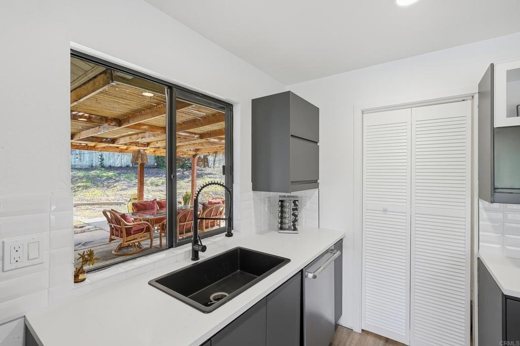 1003 Vía Unidos Fallbrook, CA 92028 - Photo 15 of 56