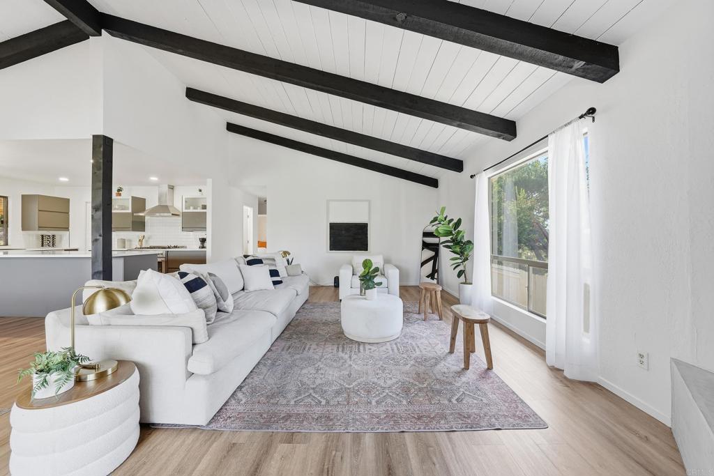 1003 Vía Unidos Fallbrook, CA 92028 - Photo 3 of 56