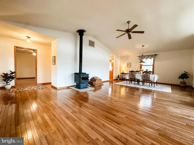 $339,900 | 16805 Jericho Ln Mount, Mount Savage, MD 21545