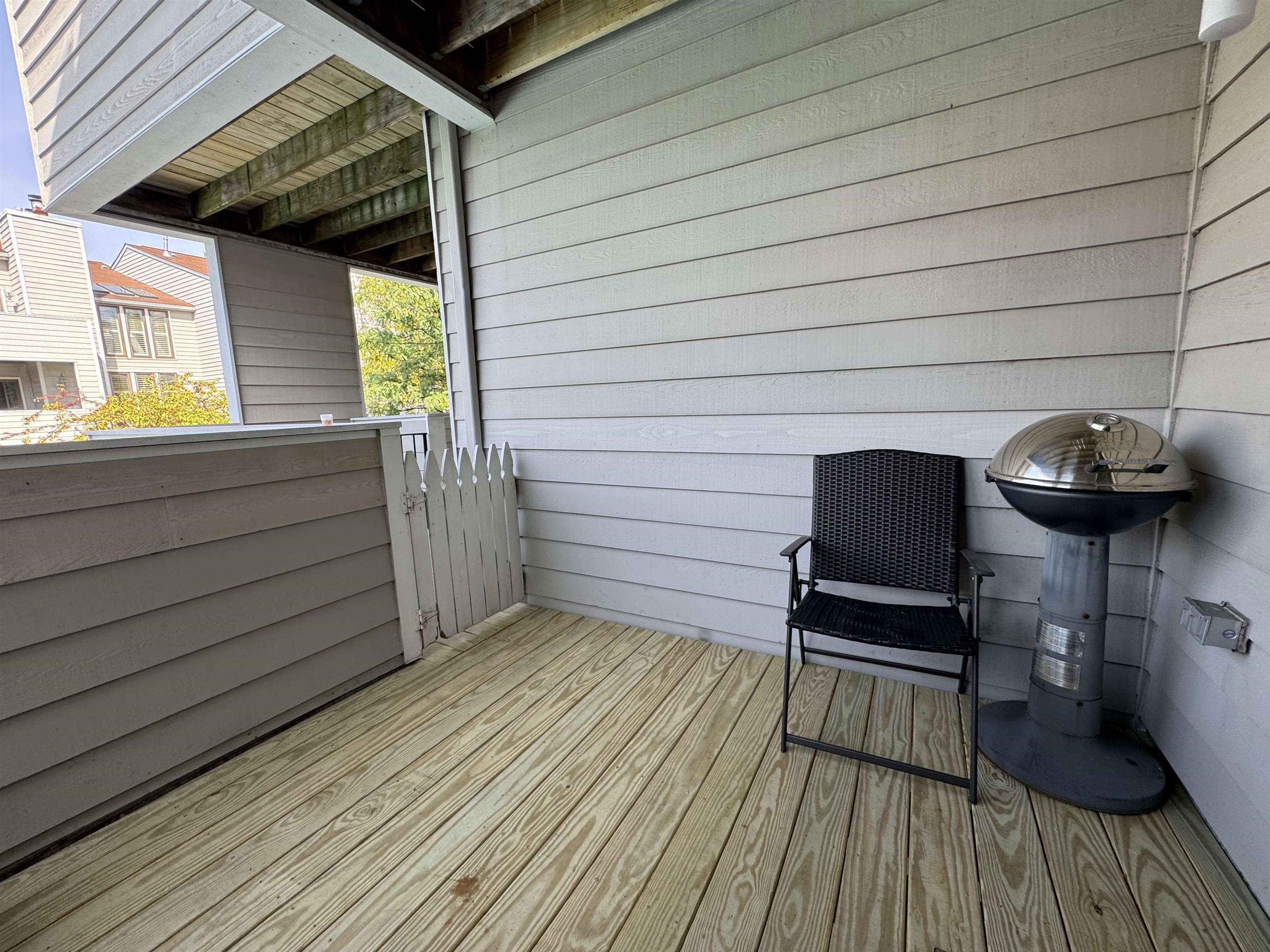 819 Topsail Lane Secaucus, NJ 07094 - Photo 14 of 26