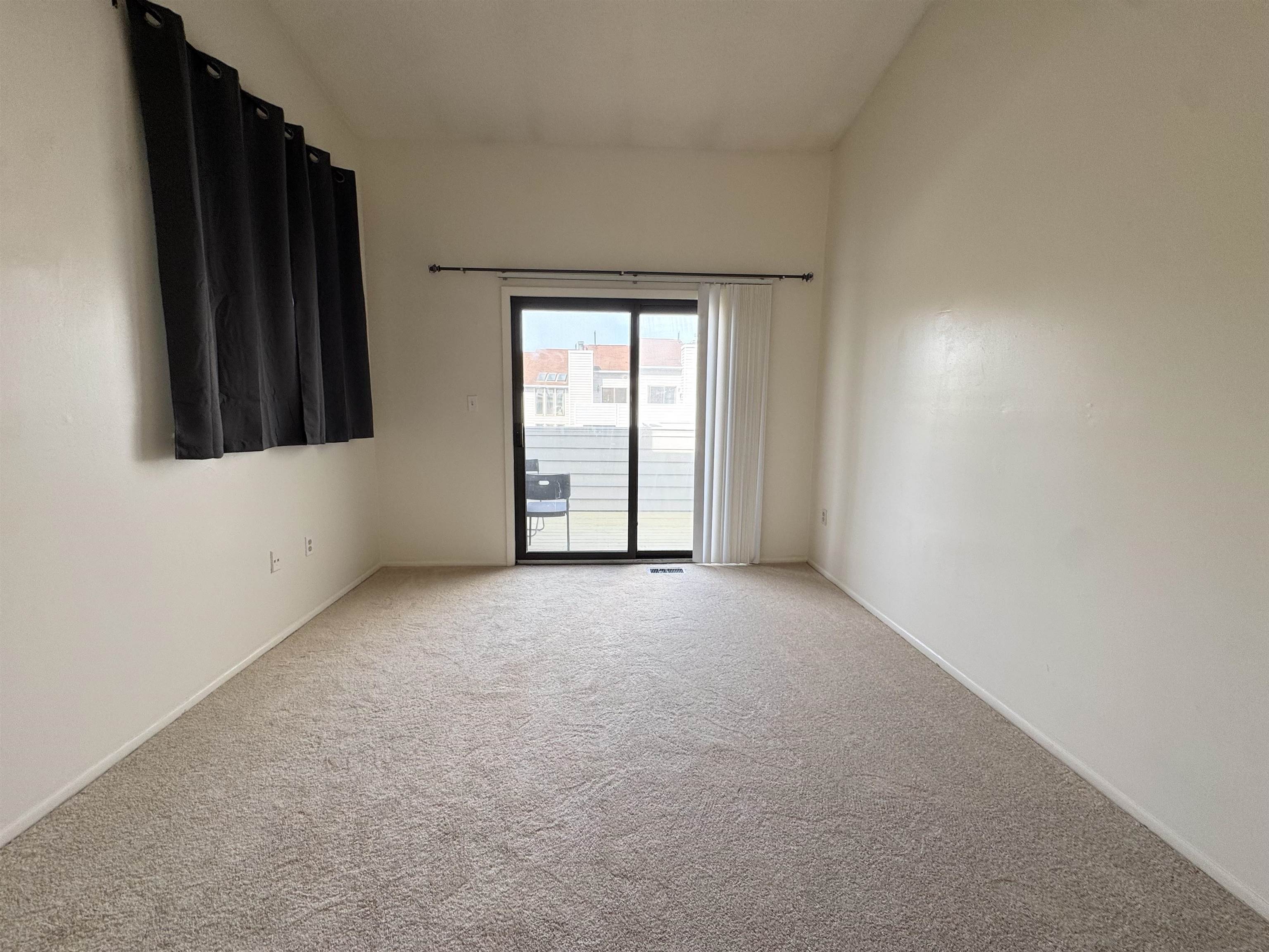 819 Topsail Lane Secaucus, NJ 07094 - Photo 17 of 26