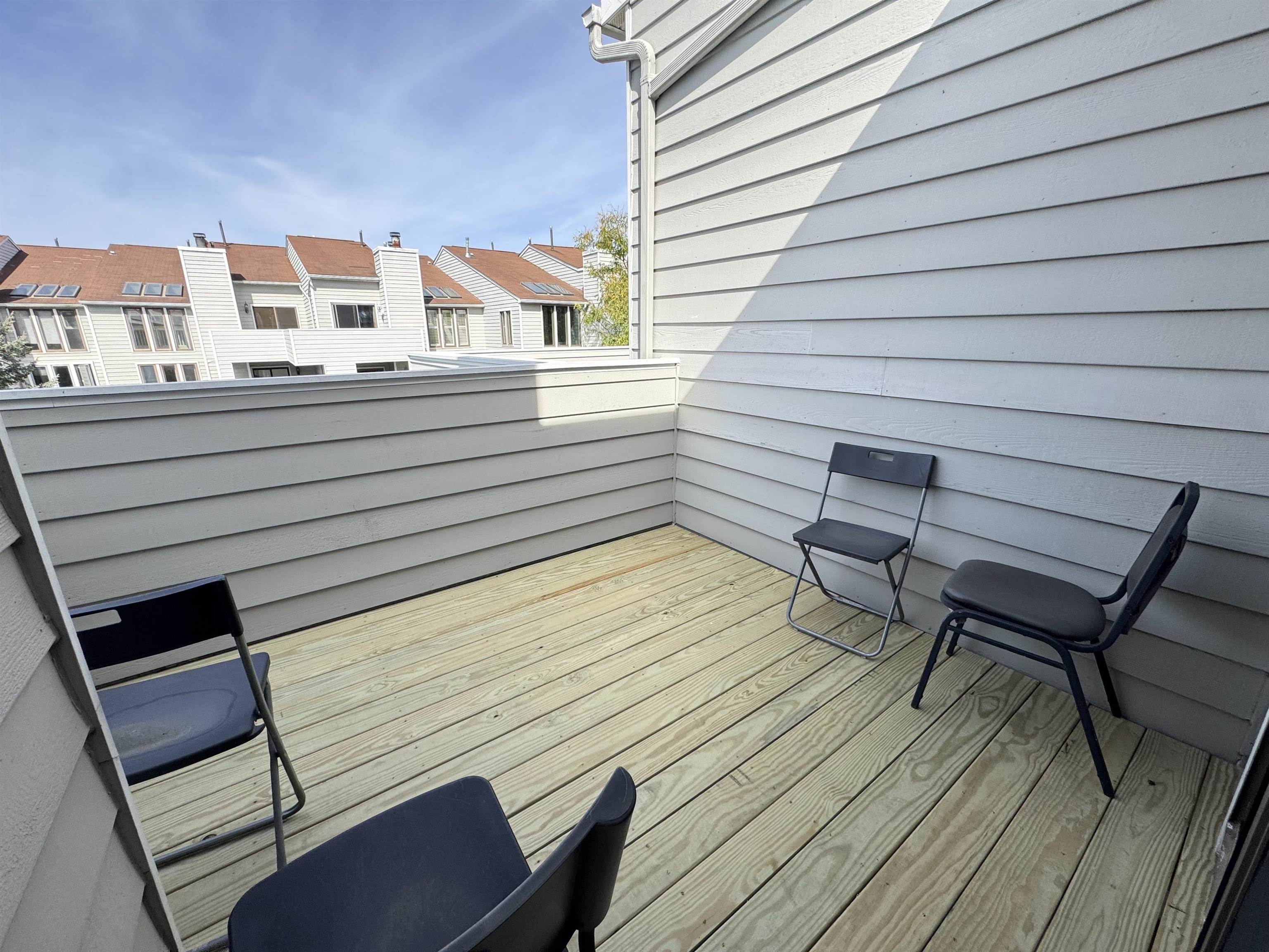 819 Topsail Lane Secaucus, NJ 07094 - Photo 18 of 26